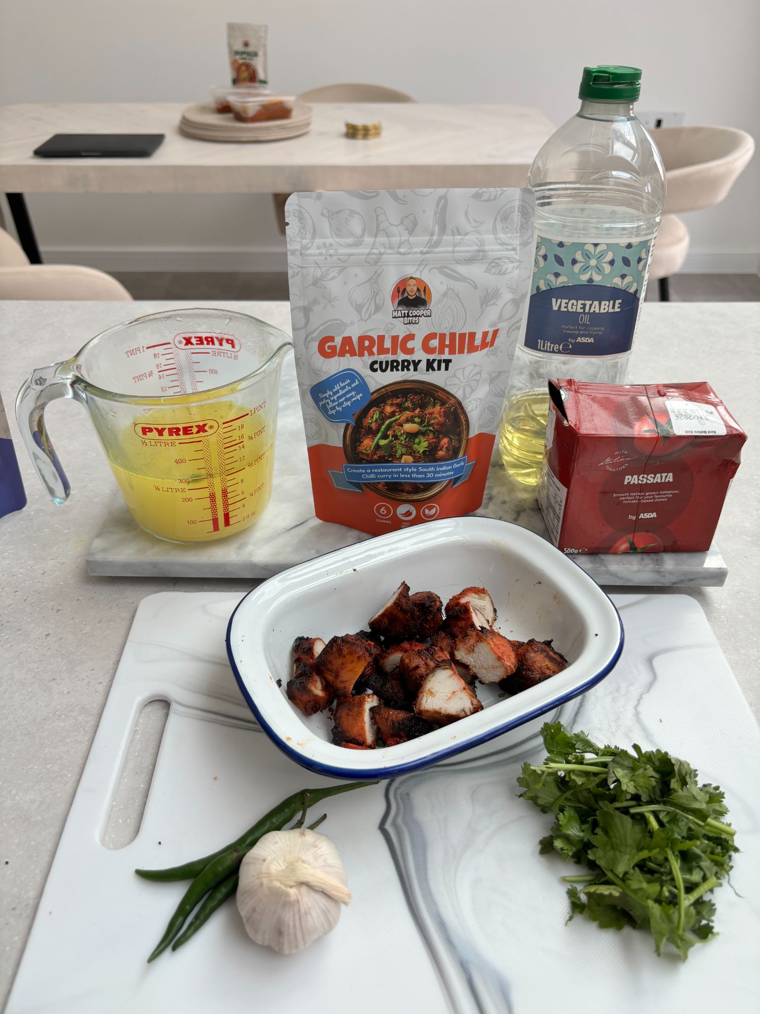 Garlic Chilli Curry Kit image 2